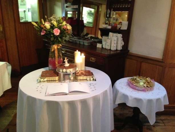 Imagen del bar/restaurante del Hotel The Uppercross House. Foto 6