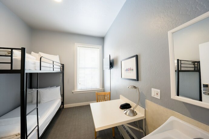 Imagen de la habitación del Hotel The Urban, San Francisco. Foto 15