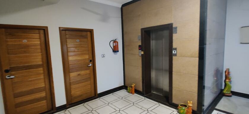 Imagen general del Hotel The Urmi. Foto 4