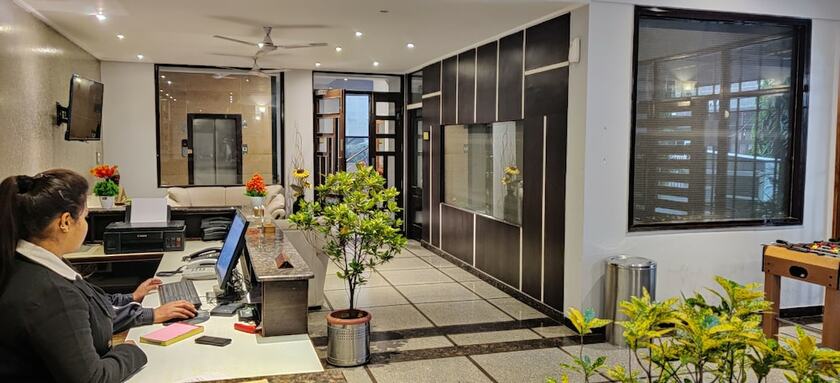 Imagen general del Hotel The Urmi. Foto 16