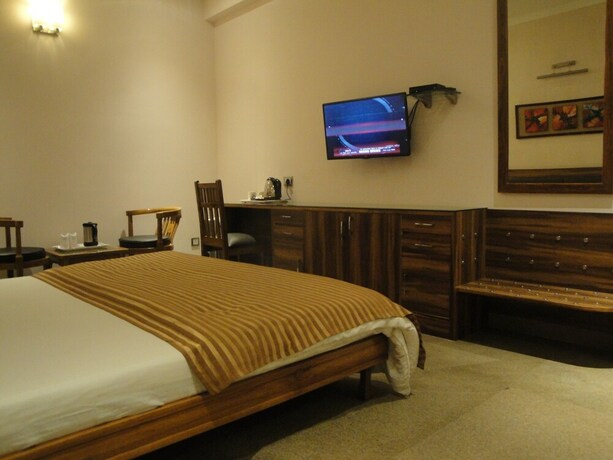 Imagen general del Hotel The Urmi. Foto 18