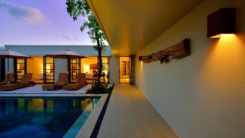 Imagen de los exteriores del Hotel The Uza Terrace Beach Club Villas. Foto 8