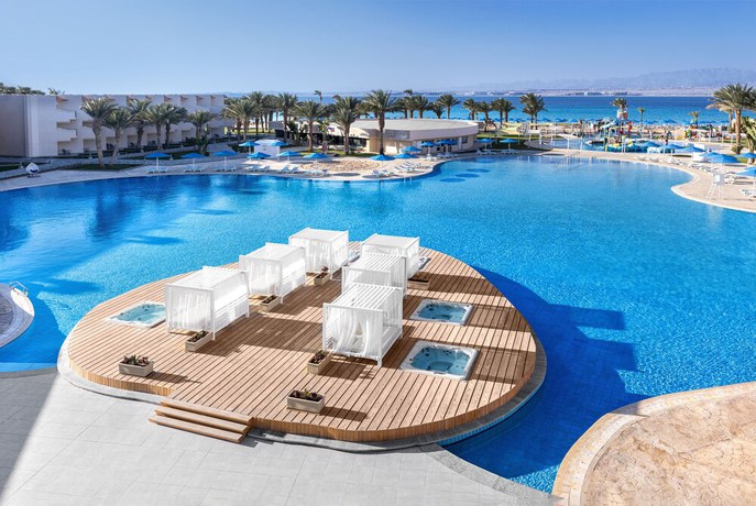 Imagen de la piscina del Hotel The V Luxury Resort Sahl Hasheesh. Foto 18