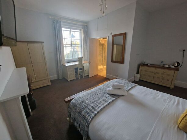 Imagen de la habitación del Hotel The Vale. Foto 15