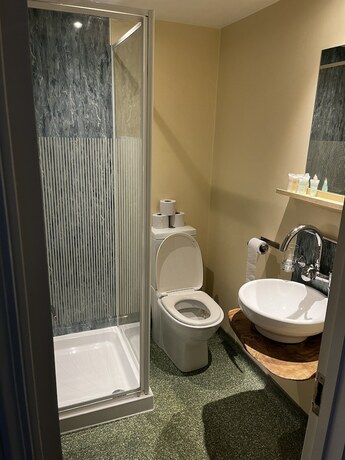 Imagen general del Hotel The Vale, SWINDON. Foto 9