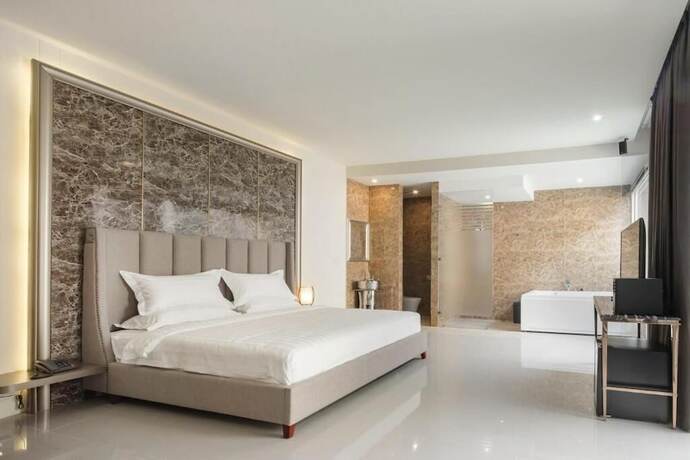 Imagen de la habitación del Hotel The Valen Resort. Foto 7