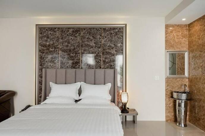 Imagen de la habitación del Hotel The Valen Resort. Foto 17
