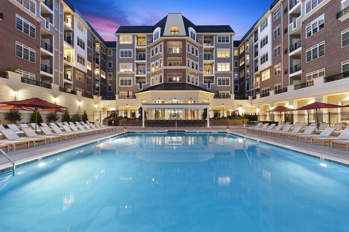 Imagen de la piscina del Hotel The Vanderbilt Suites. Foto 20