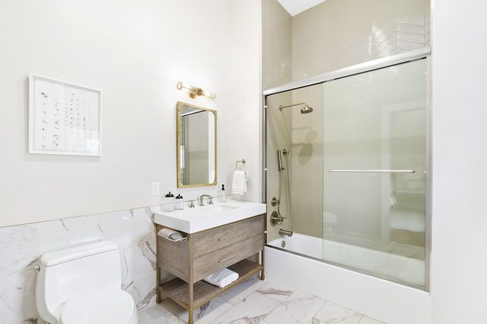 Imagen de la habitación del Hotel The Vanderbilt Suites. Foto 16