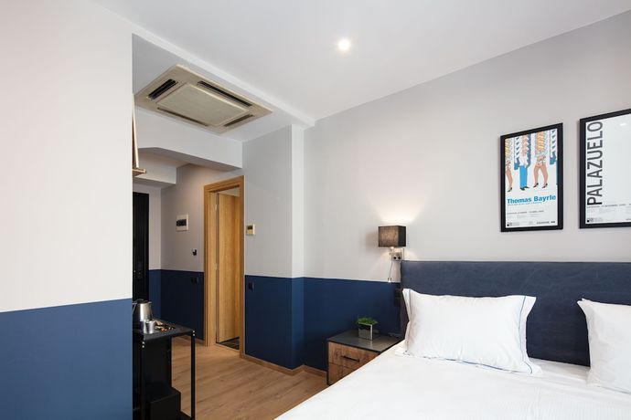 Imagen de la habitación del Hotel The Vault Athens. Foto 3