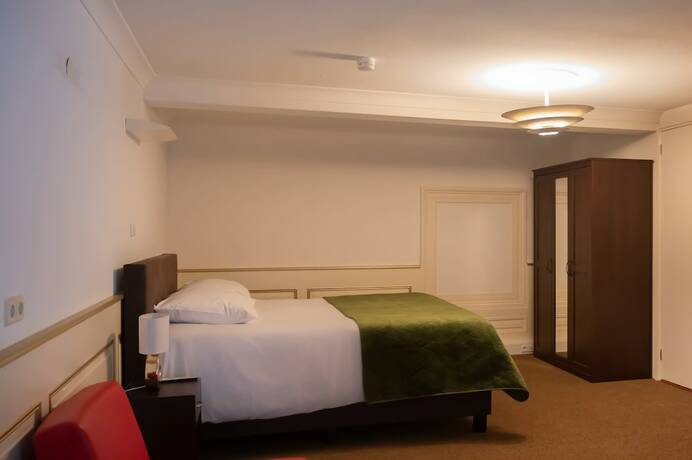Imagen de la habitación del Hotel The Velvet Lodge. Foto 7