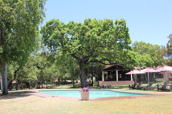 Imagen de la piscina del Hotel The Venue Country and Spa. Foto 16