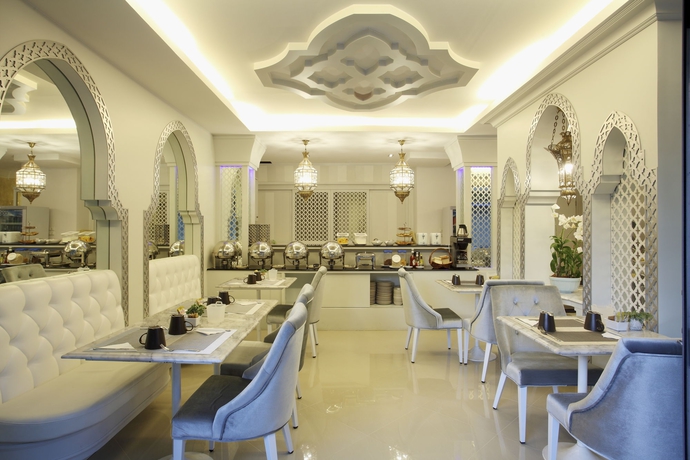 Imagen del bar/restaurante del Hotel The Verandah. Foto 5