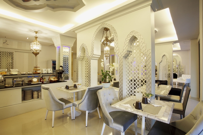 Imagen del bar/restaurante del Hotel The Verandah. Foto 6