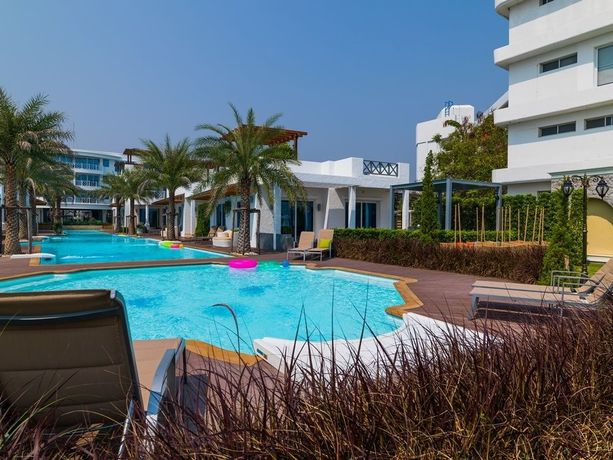 Imagen de la piscina del Hotel The Verona Riviera. Foto 16