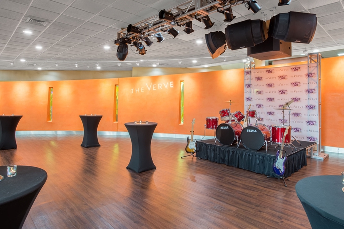 Imagen de los interiores del Hotel The Verve Boston Natick, Tapestry Collection By Hilton. Foto 7