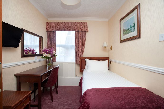 Imagen de la habitación del Hotel The Victoria. Foto 4