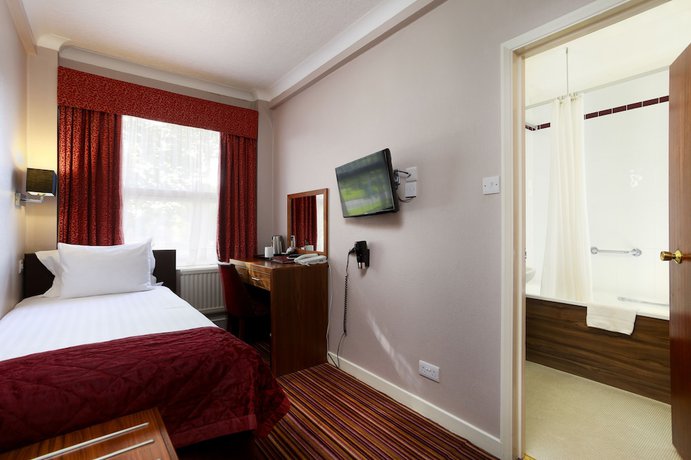 Imagen de la habitación del Hotel The Victoria. Foto 6