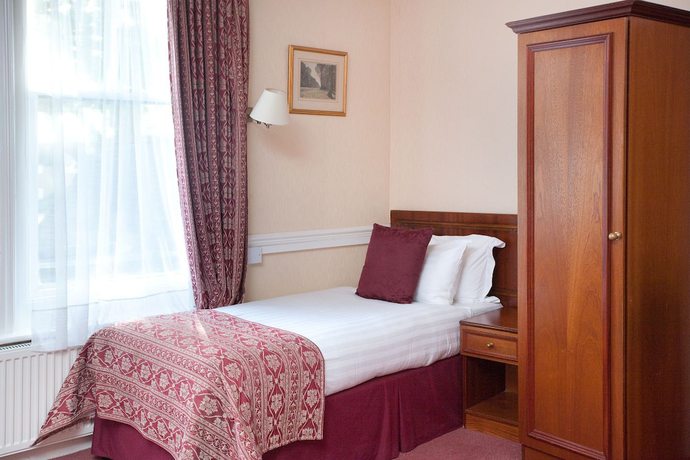 Imagen de la habitación del Hotel The Victoria. Foto 10