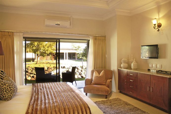 Imagen de los interiores del Hotel The Victoria Falls Deluxe Suites. Foto 16