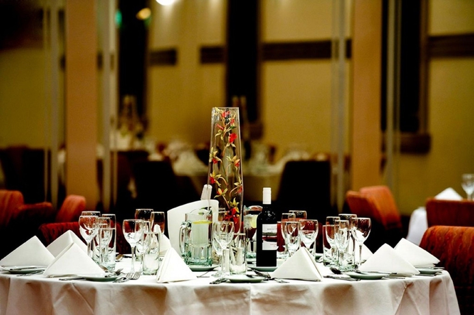 Imagen del bar/restaurante del Hotel The Victoria Melbourne. Foto 6