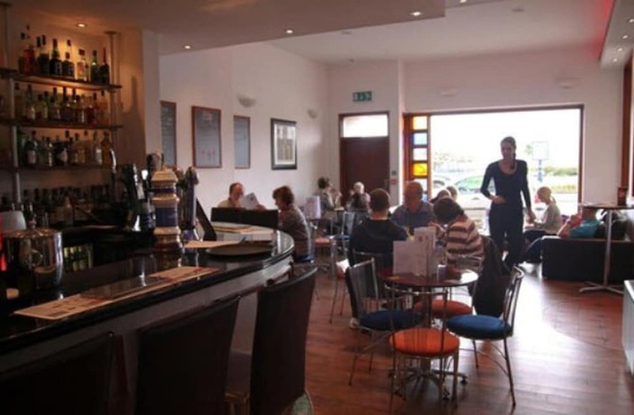 Imagen del bar/restaurante del Hotel The Victoria, Rothesay. Foto 4