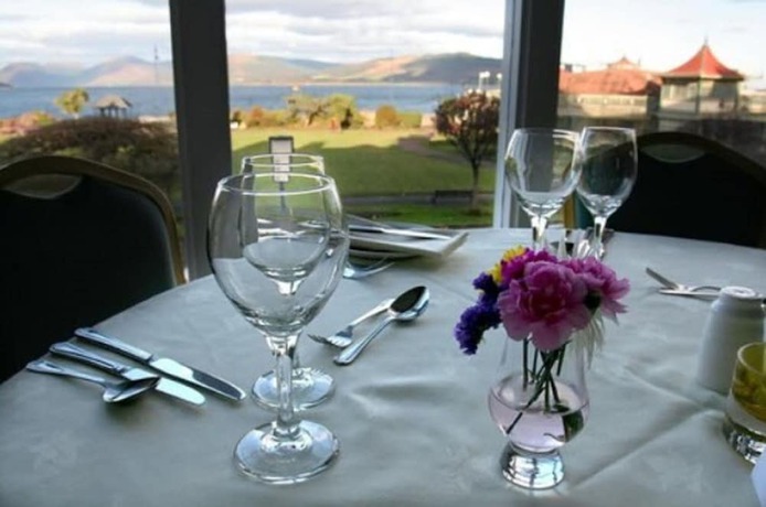 Imagen del bar/restaurante del Hotel The Victoria, Rothesay. Foto 6