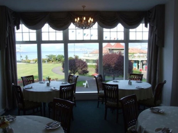 Imagen del bar/restaurante del Hotel The Victoria, Rothesay. Foto 9