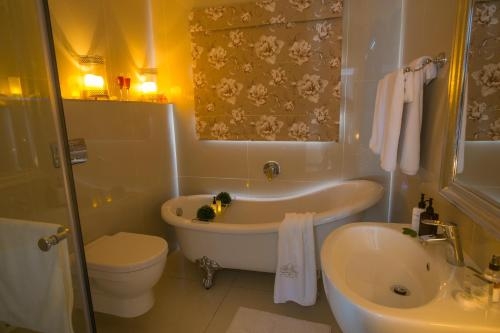 Imagen de la habitación del Hotel The View Boutique and Spa. Foto 6