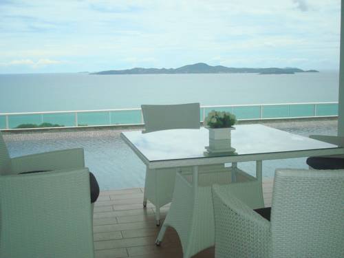 Imagen de los exteriores del Hotel The View Cosy Beach By Pattaya Sunny Rentals. Foto 5