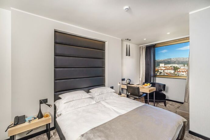 Imagen de la habitación del Hotel The View Luxury Rooms. Foto 12