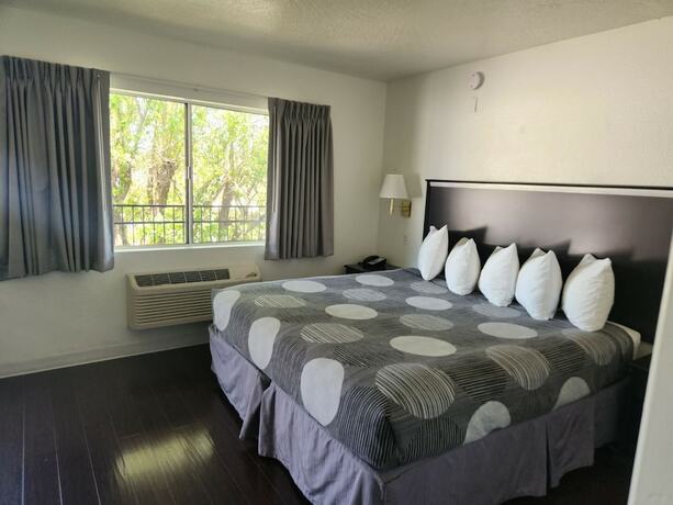 Imagen de la habitación del Hotel The View Motel. Foto 15