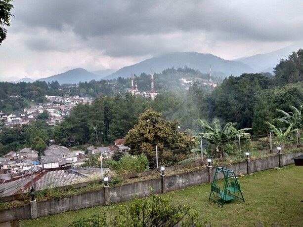 Imagen de los exteriores del Hotel The View Villa. Foto 30