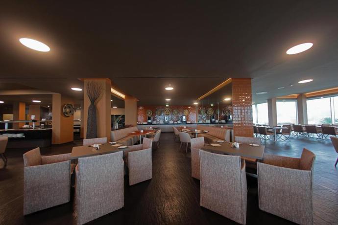 Imagen del bar/restaurante del Hotel The Views Baia - Adults Only. Foto 2