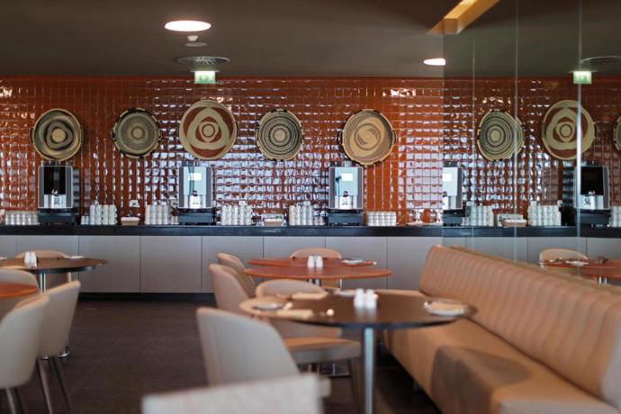 Imagen del bar/restaurante del Hotel The Views Baia - Adults Only. Foto 3