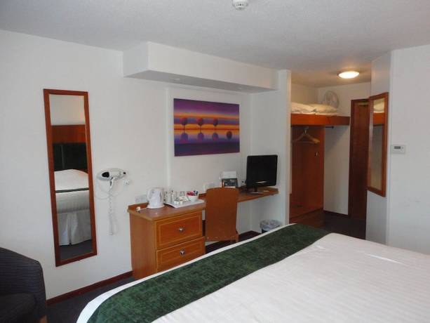 Imagen de la habitación del Hotel The Villa Express. Foto 7