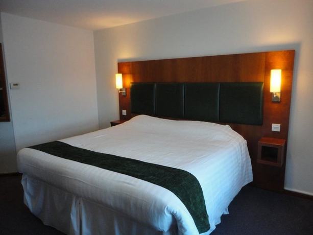 Imagen de la habitación del Hotel The Villa Express. Foto 10