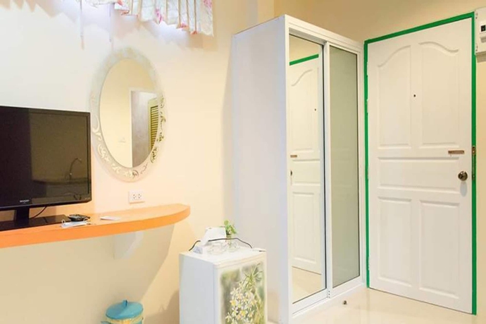 Imagen de la habitación del Hotel The Villa Khaopreedee. Foto 2