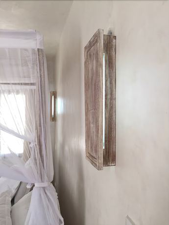 Imagen de la habitación del Hotel The Villa Luxury Suites Hotel. Foto 13