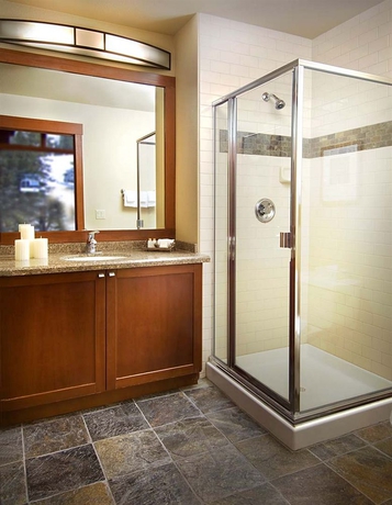 Imagen de la habitación del Hotel The Village At Palisades Tahoe. Foto 6