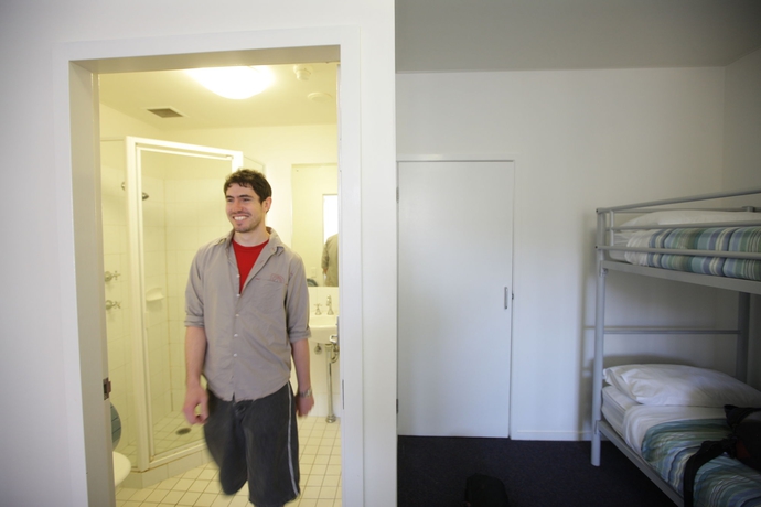 Imagen de la habitación del Hotel The Village Hostels Canberra. Foto 8