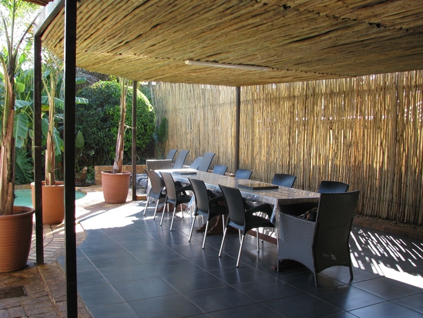 Imagen general del Hotel The Village In Hatfield. Foto 5