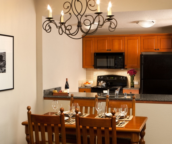 Imagen de la habitación del Hotel The Village Lodge. Foto 4