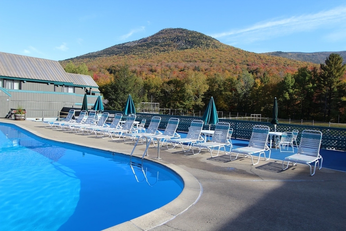 Imagen de la piscina del Hotel The Village Of Loon Mountain. Foto 18