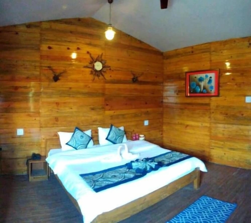 Imagen de los interiores del Hotel The Village Retreat Resort. Foto 11