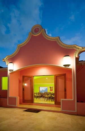 Imagen de los exteriores del Hotel The Villas At Sunset Lane. Foto 9
