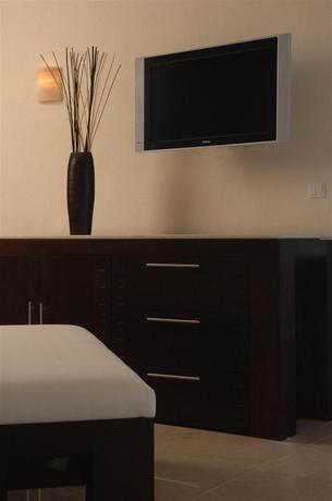 Imagen de la habitación del Hotel The Villas Cancun by Grand Park Royal. Foto 4