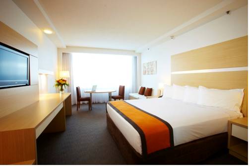 Imagen de la habitación del Hotel The Ville Resort - Casino. Foto 5
