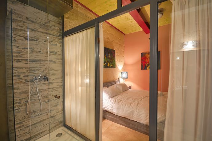 Imagen de la habitación del Hotel The Vincent. Foto 11