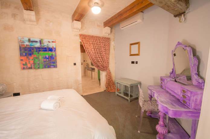 Imagen de la habitación del Hotel The Vincent. Foto 14